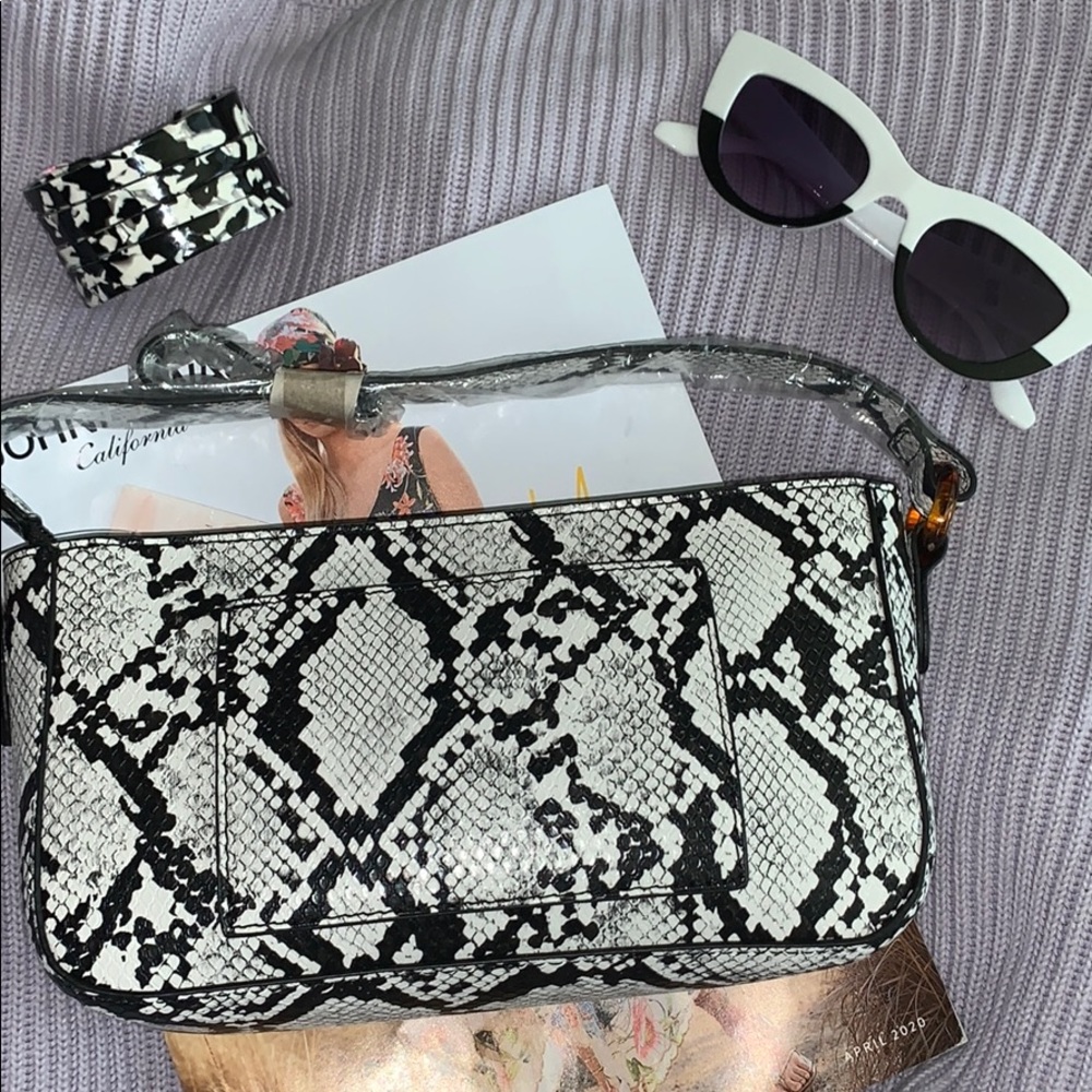 NWTS BLACK & WHITE REPTILE BAG